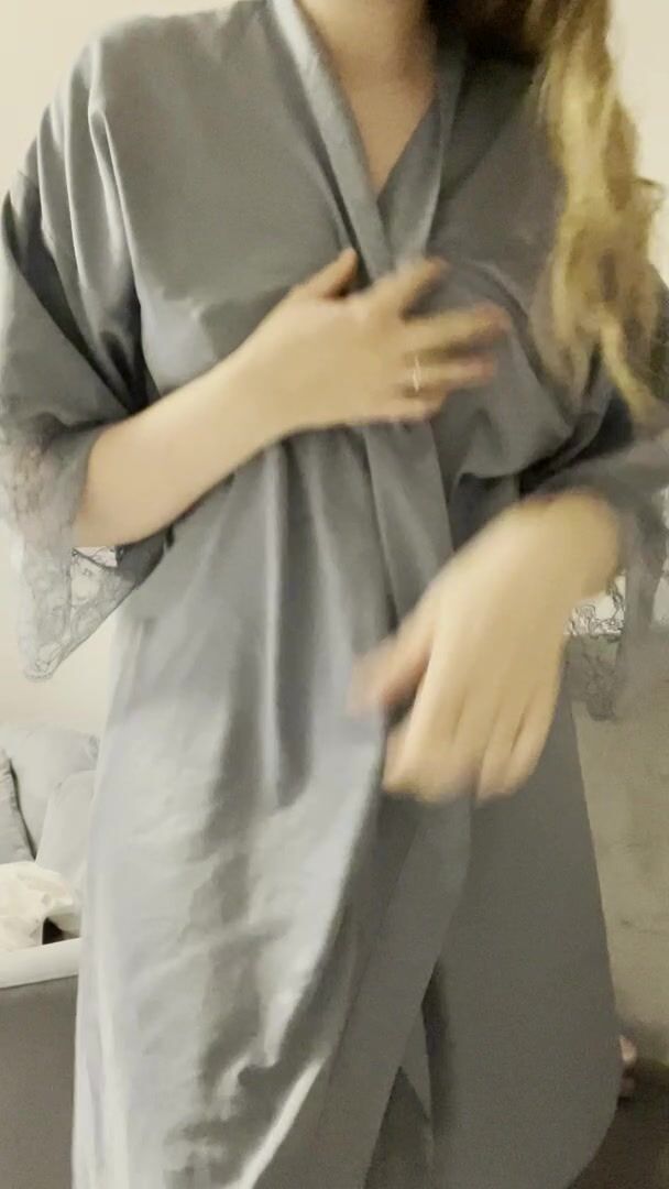 Showing off my chubby mombod always makes me happy…