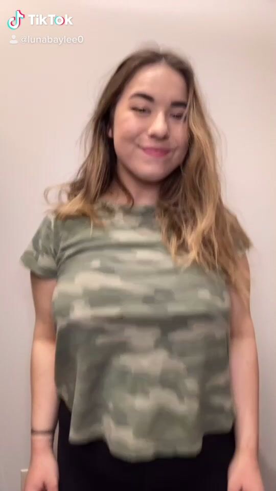 I love bouncing and jiggling for you ;) would you start your week off fucking me?