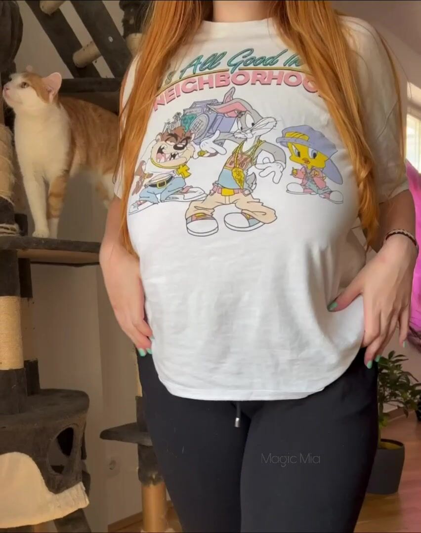 L used to be the shy girl at college in baggy Ts but little did they know…