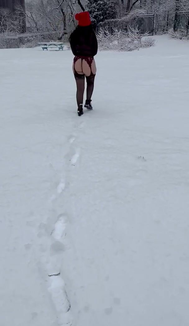 Do you wanna build a snowman w me ?