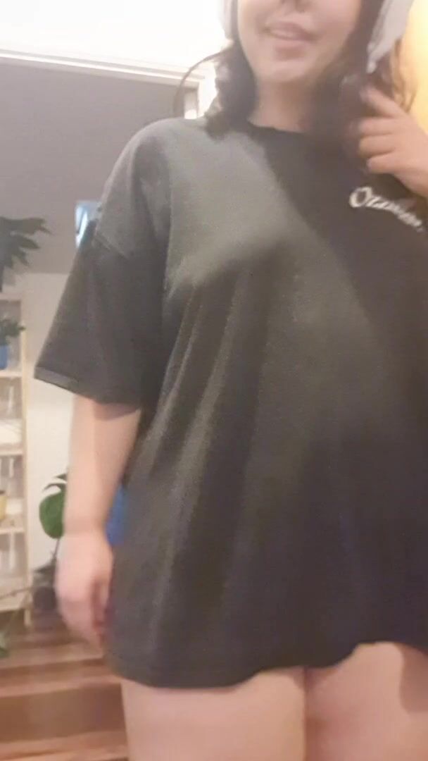 Can I be your chubby gamer gf? <3