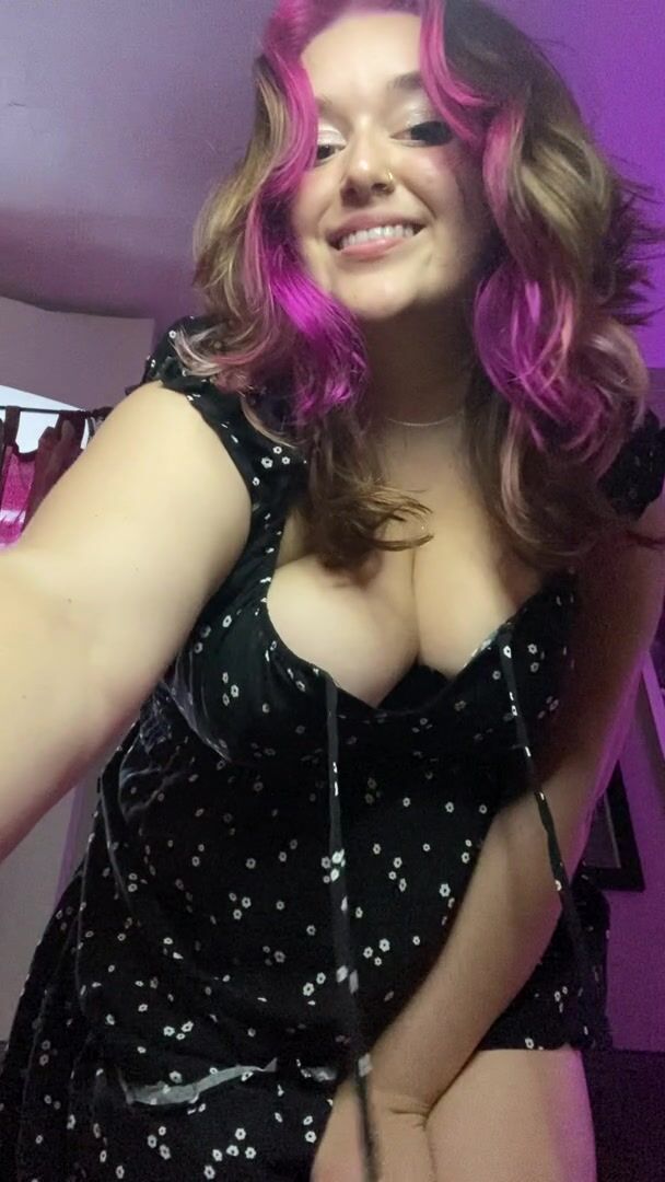 Good morning !! i love going commando under my dresses ;)