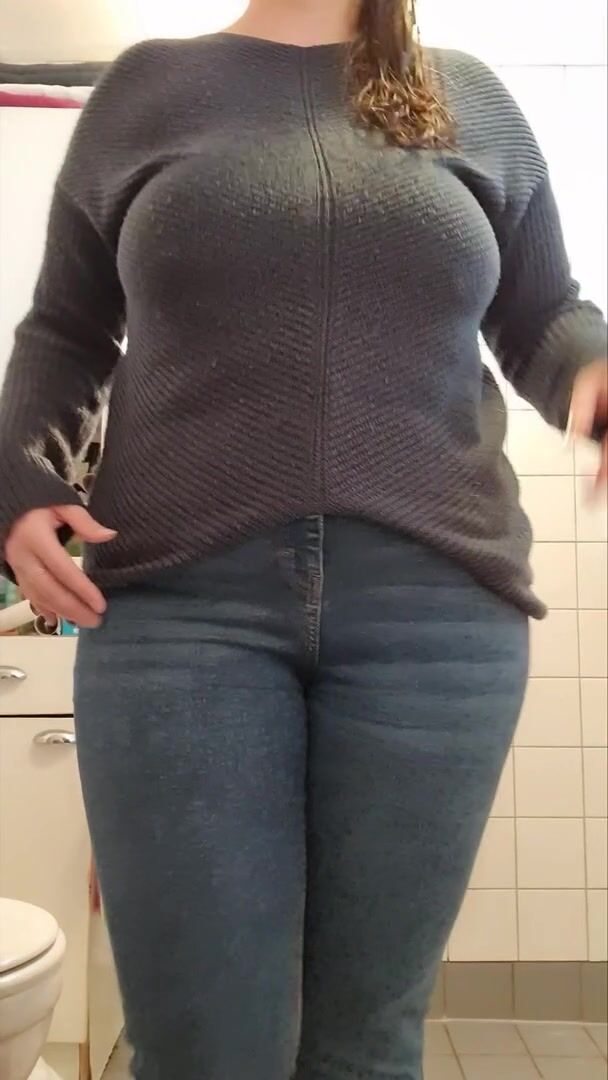 I'm only missing something between my boobs...