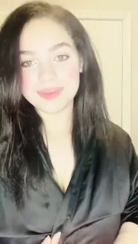 Would you fuck a young chubby mom?