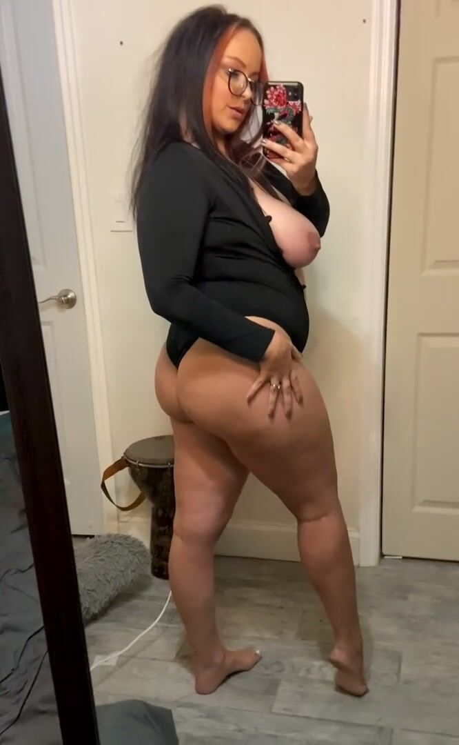 Short,thick,and love to suck dick