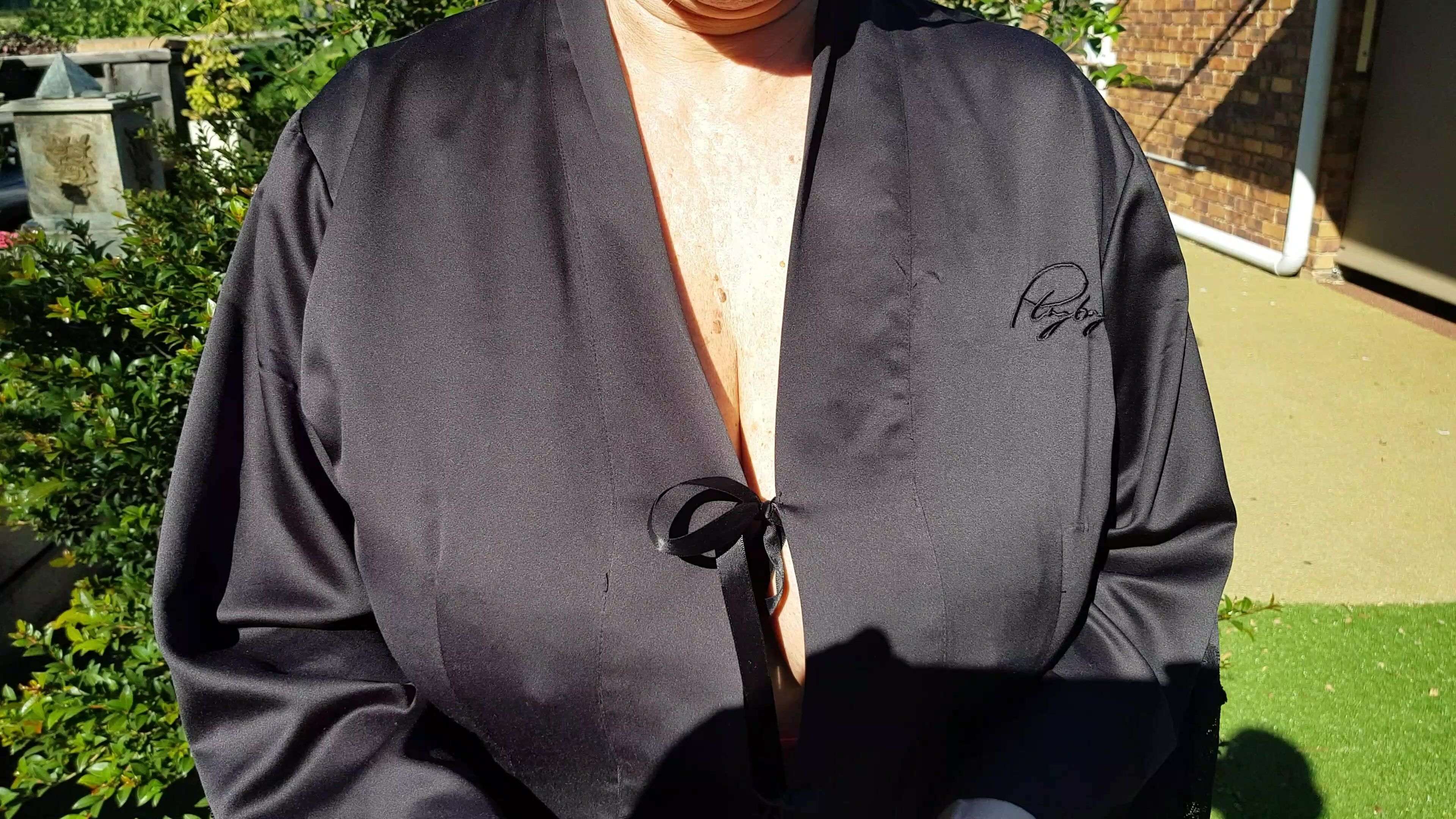 Early morning boobie reveal ♥️ xx 56yo