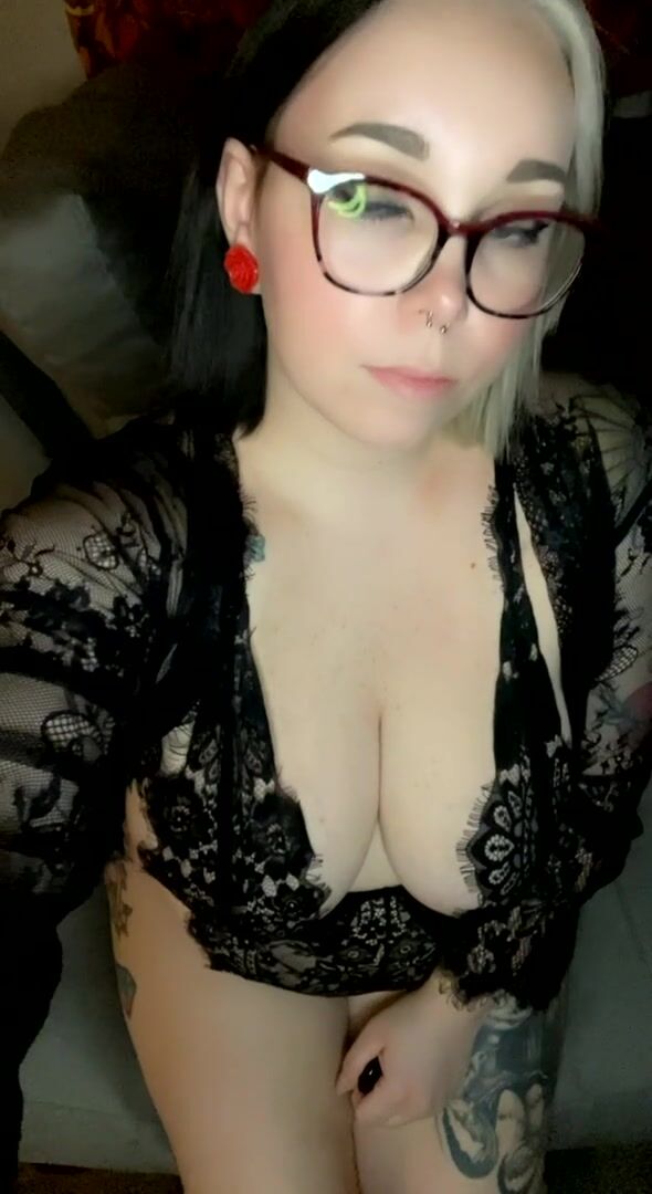 Need a dom in my life