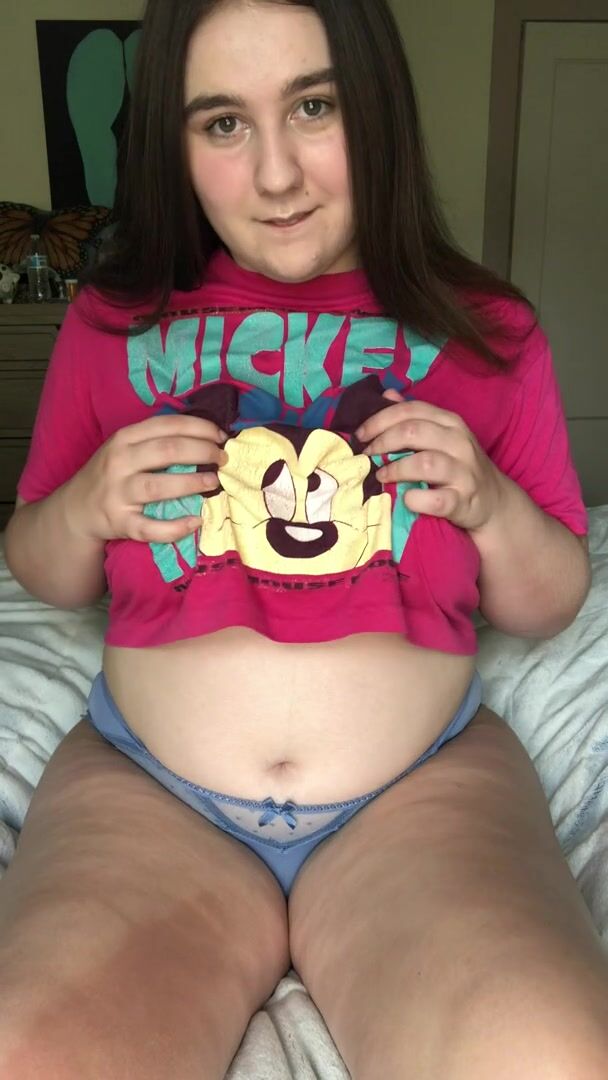 It’s nice and warm between my thighs,wanna see?