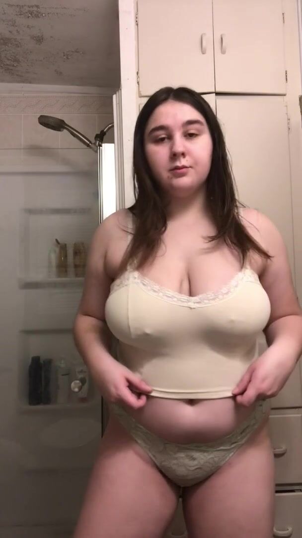 Do you like how my belly bounces with my tits?