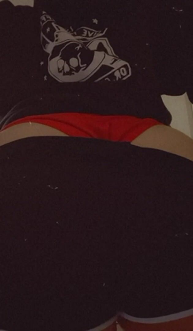 Would you smash a big ass like mine?